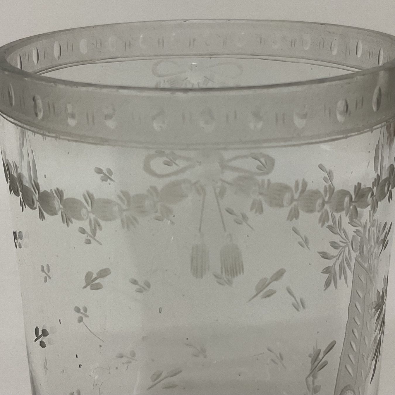 Bicchieri: Glasbecher antik, geschliffen, geätzt – Usato da Zürich venduto da -Panoptikum- 4