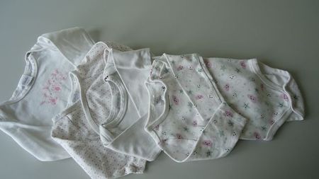 Baby Bodys 4er Set  Grösse 62/68 guter Zustand