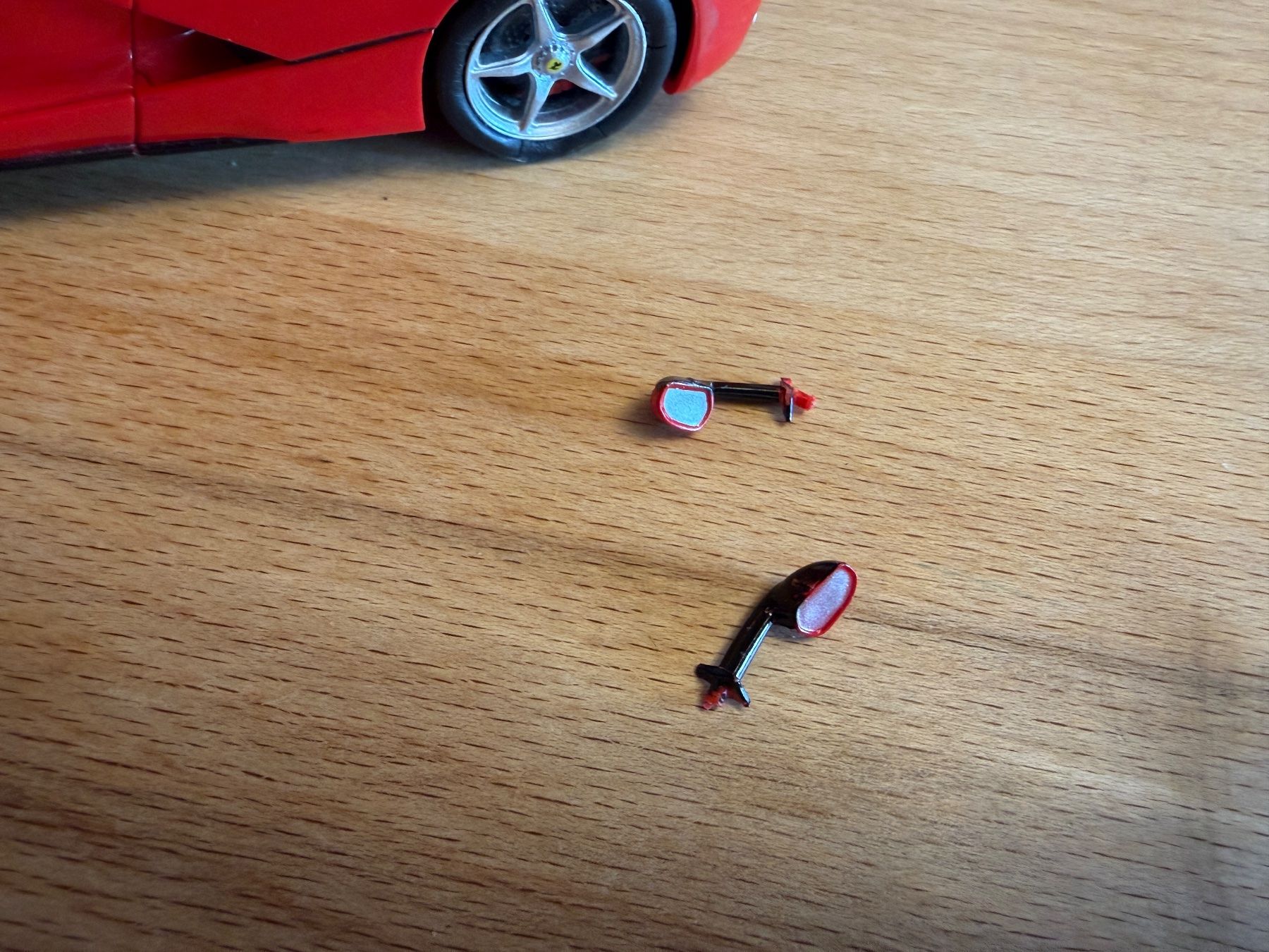 Carrera Rennbahnen: Carrera 1:32 Le Ferrari – Gebraucht aus Hombrechtikon von Dokmasa 3