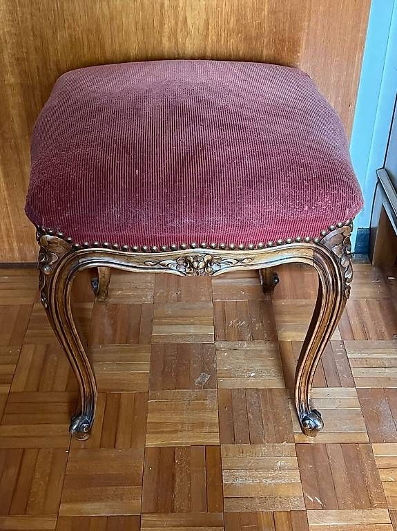 Sgabelli: Antiker Hocker – Usato da Cham venduto da Nash7