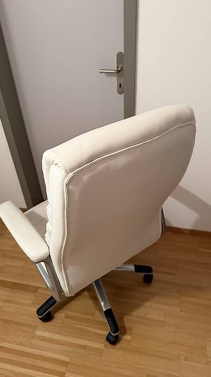 Sedie: Bürostuhl Weiss Gepolstert Bequem – Usato da Schindellegi venduto da zeitlos.vintage 1