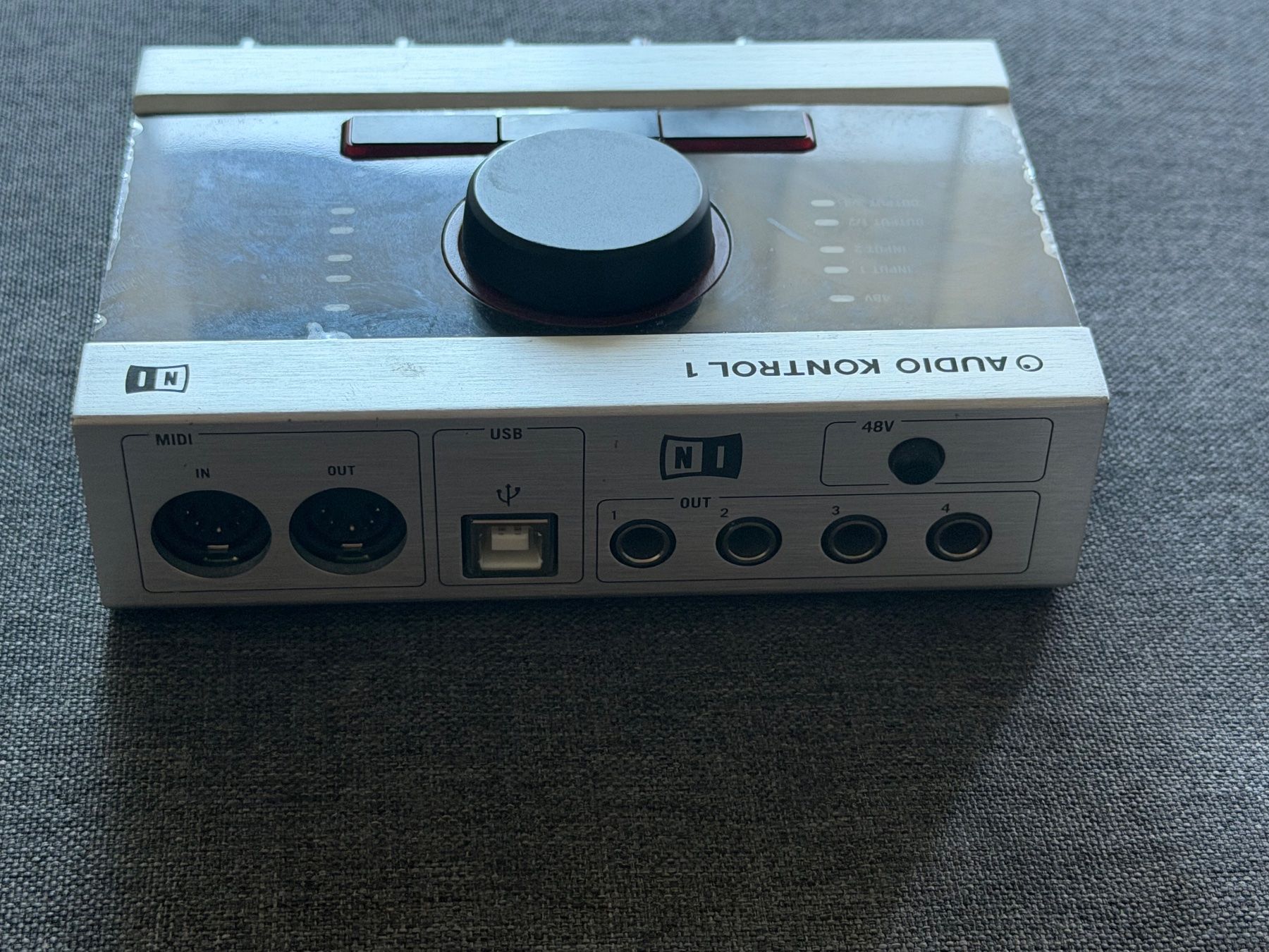 Native Instruments Equipement studio: Native Instruments Audio Kontrol 1 – Interface USB + MIDI – D'occasion à Carouge GE par Pierre_C 1