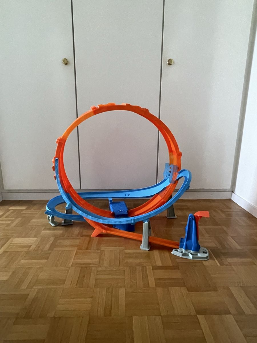 Hot Wheels Giocattoli: Hot wheel Looping – Usato da Sarnen venduto da Lena-L