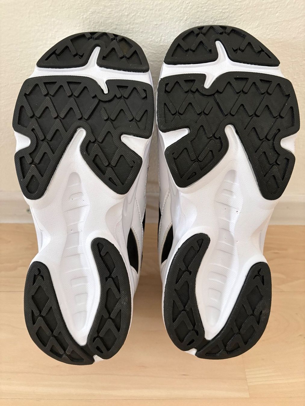 Scarpe da donna: NEUE Sneaker Gr.37 – Nuovo (secondo la descrizione) da Gossau SG venduto da Black-Queen 6