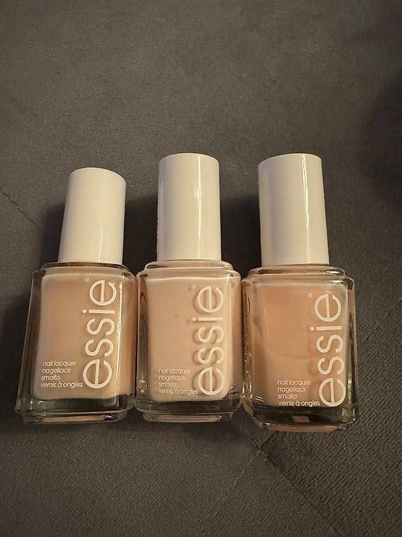 Smalto per unghie: 8x Essie Nagellack – Usato da Pfäffikon SZ venduto da Melanie335 3