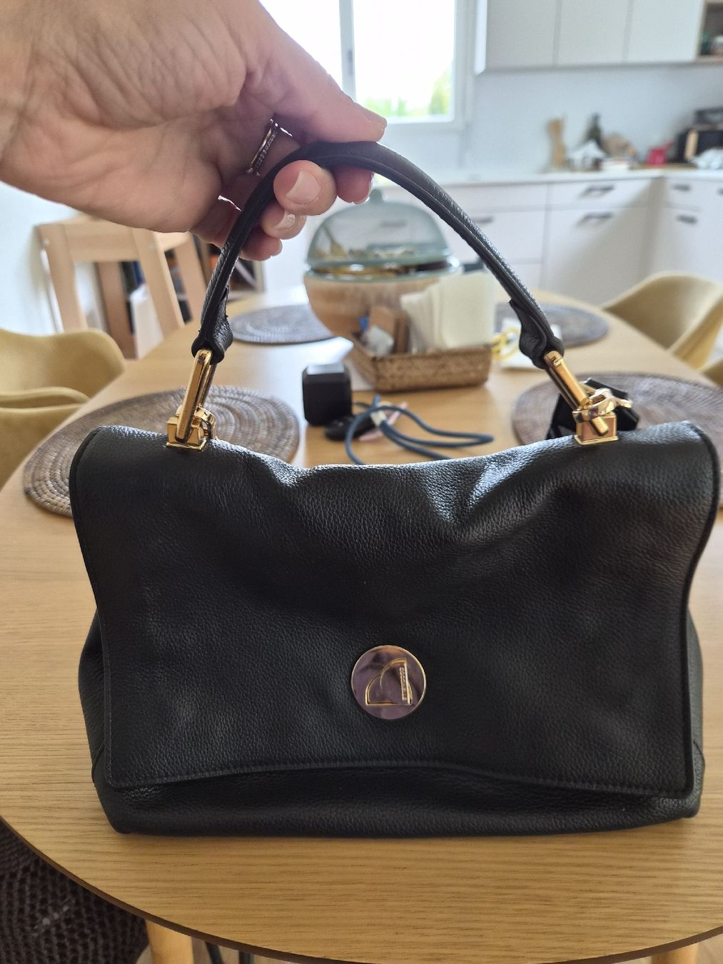 Coccinelle Borse da donna: Coccinelle-  Black Leather Bag- – Usato da Maur venduto da Sofi___