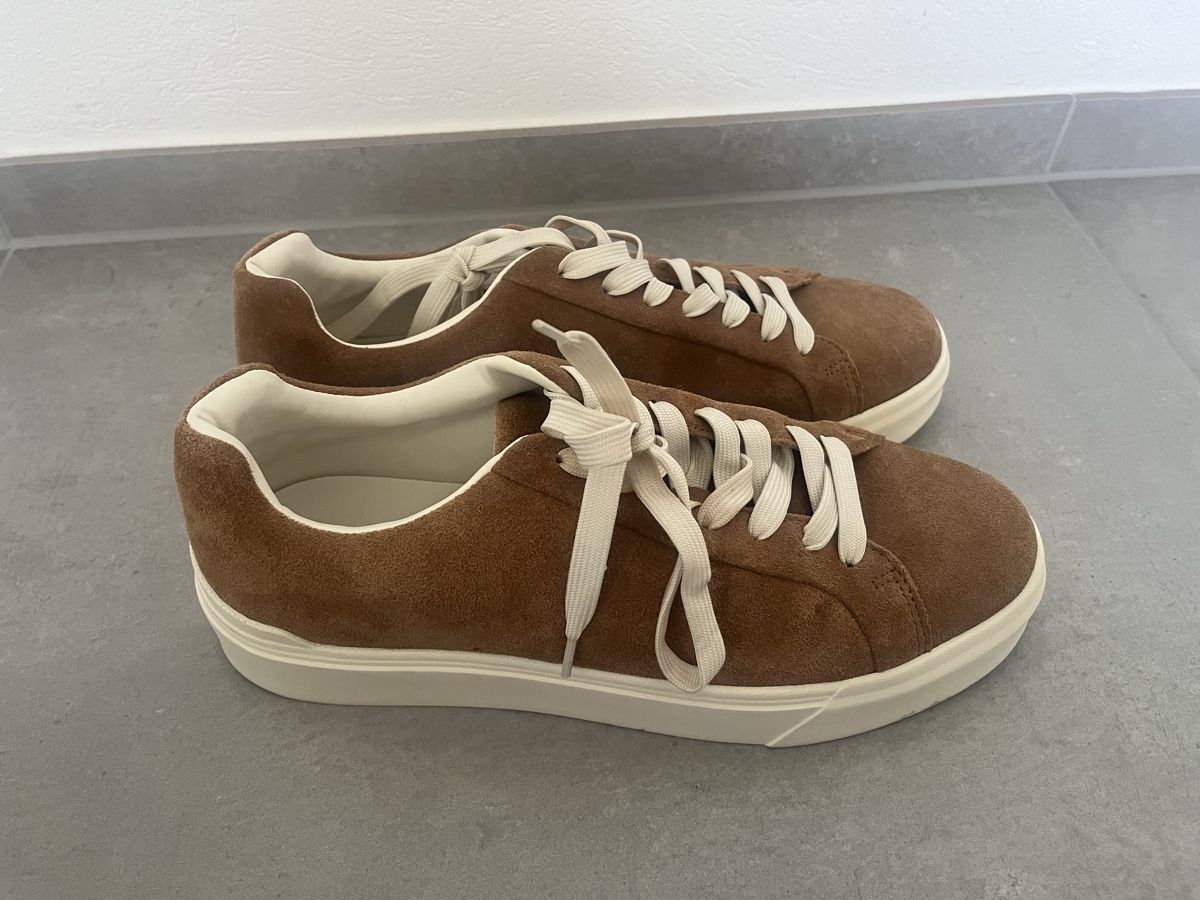Scarpe da uomo: Herren Leder Sneakers 43 – Usato da Oberrohrdorf venduto da S.Marisa