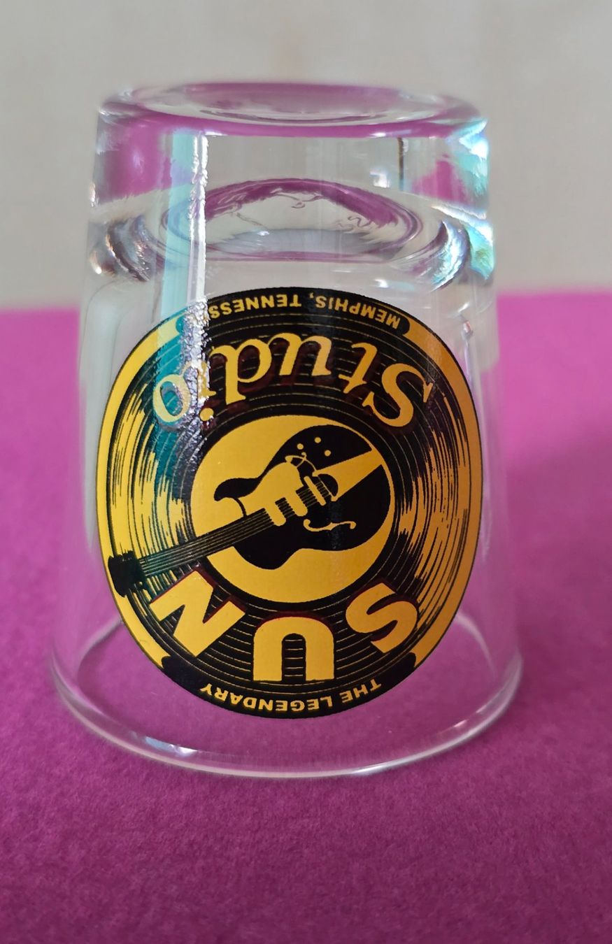Gläser: aus Memphis Tennessee: Sun Record Studio & Blues Gläsli – Neu (gemäss Beschreibung) aus Rheinau von MakalekaAloha 6
