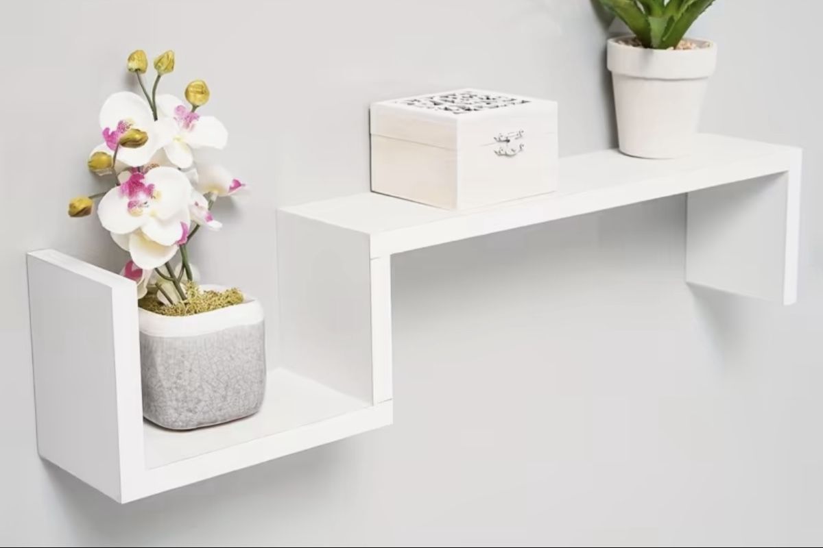 Scaffali: Étagère murale blanche, design moderne – Usato da Lausanne venduto da Stephaniesdressing 1