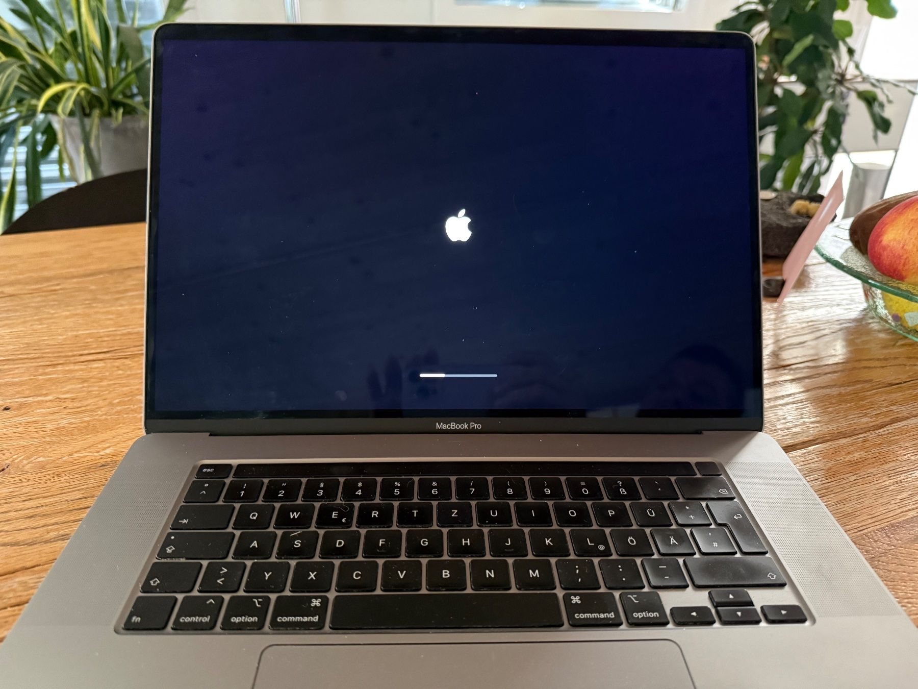 Apple Notebooks: MacBook Pro, 16", 2019 – Gebraucht aus Biezwil von varg57 1