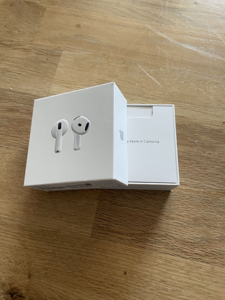 Apple Kopfhörer: Apple AirPods 4. Generation  OVP  – Neu (gemäss Beschreibung) aus Willisau von Budy02
