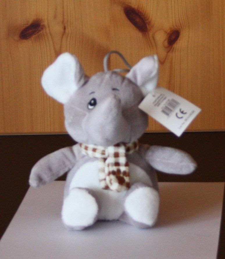 Spielzeuge: Plüschtier Nashorn NEU – Gebraucht aus Flüelen von Diversicum-Shop
