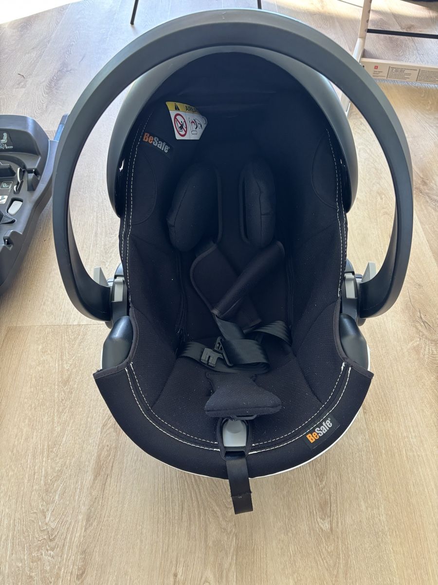 Seggiolini per auto: BeSafe iZi Go Modular i-Size Babysitz + Isofix Basis – Usato da Birmensdorf ZH venduto da Face317 1
