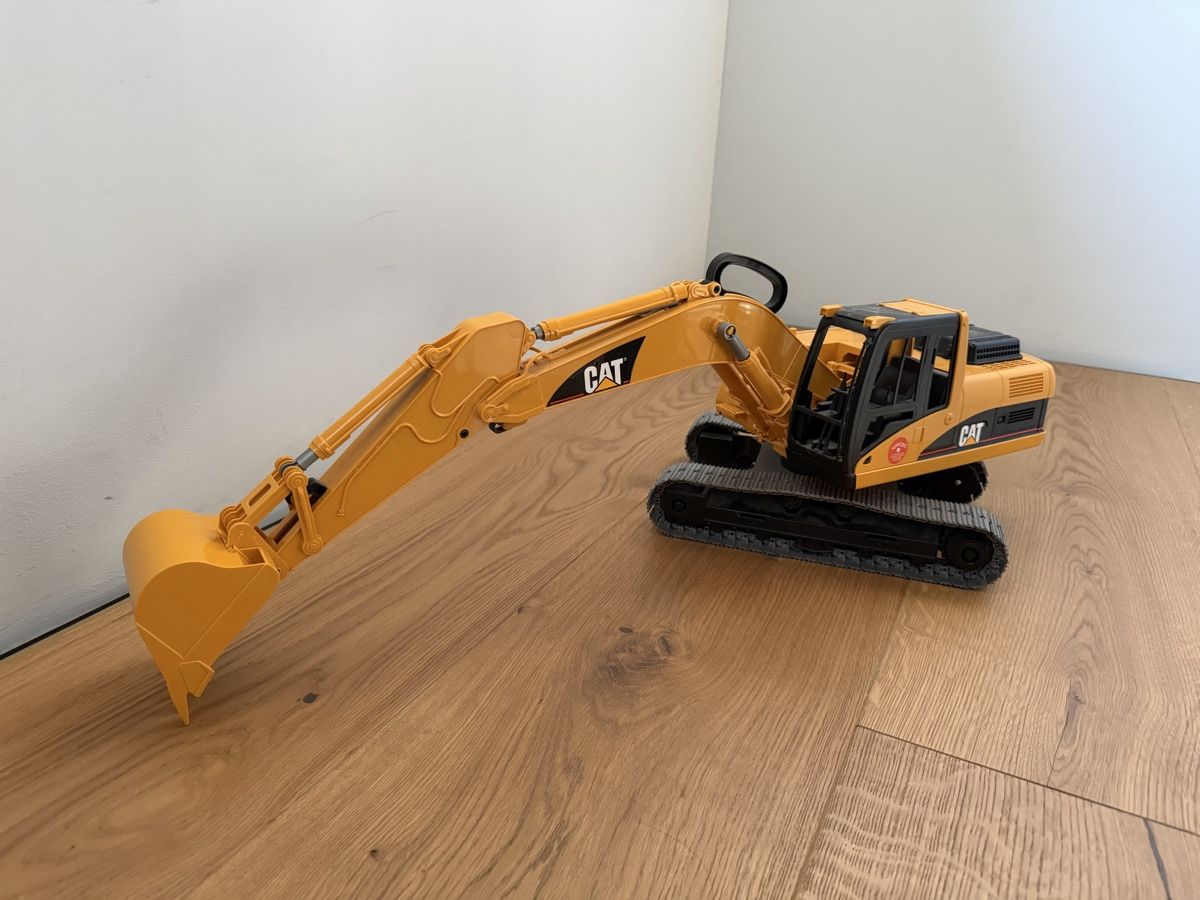 Caterpillar Escavatori: Bruder Cat Schaufelbagger – Usato da Mönchaltorf venduto da jackie_01 2
