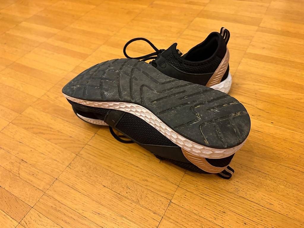 Scarpe da donna: Bench Sneaker Grösse 41  – Usato da Hedingen venduto da inf_mjl7 1