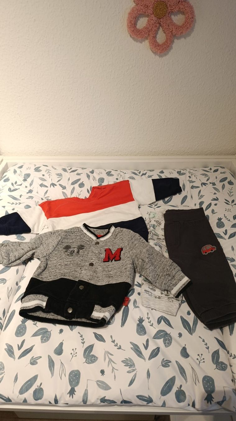 Lotti & Set di vestiti: Babykleider-Set, Grösse 68 – Usato da Winterthur venduto da Ausmisten2026 2