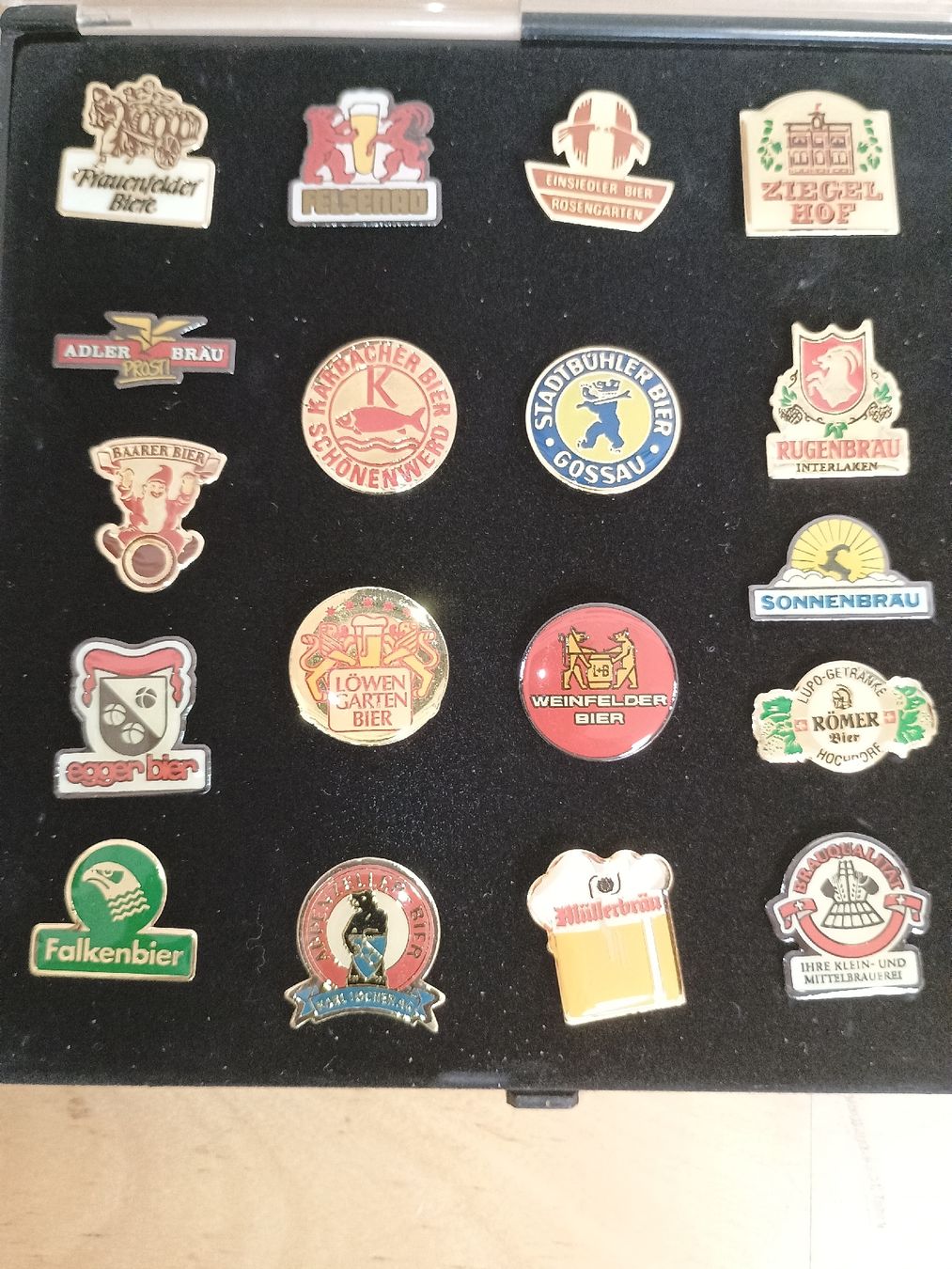 Placchette & Badge: Set di 18 distintivi birra vecchi – Usato da herisau venduto da TheXander88
