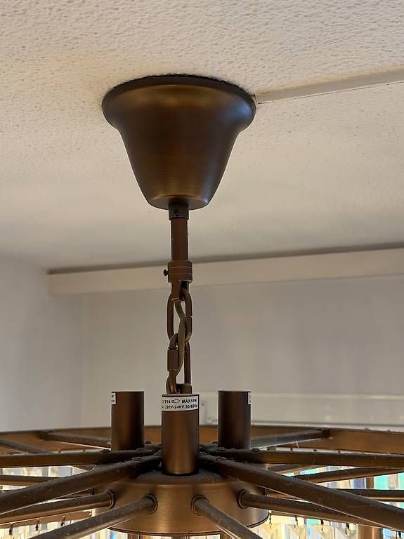 Lustres & lampes de plafonds: Wunderschöner Kronleuchter – D'occasion à Dübendorf par Jaelle12 3