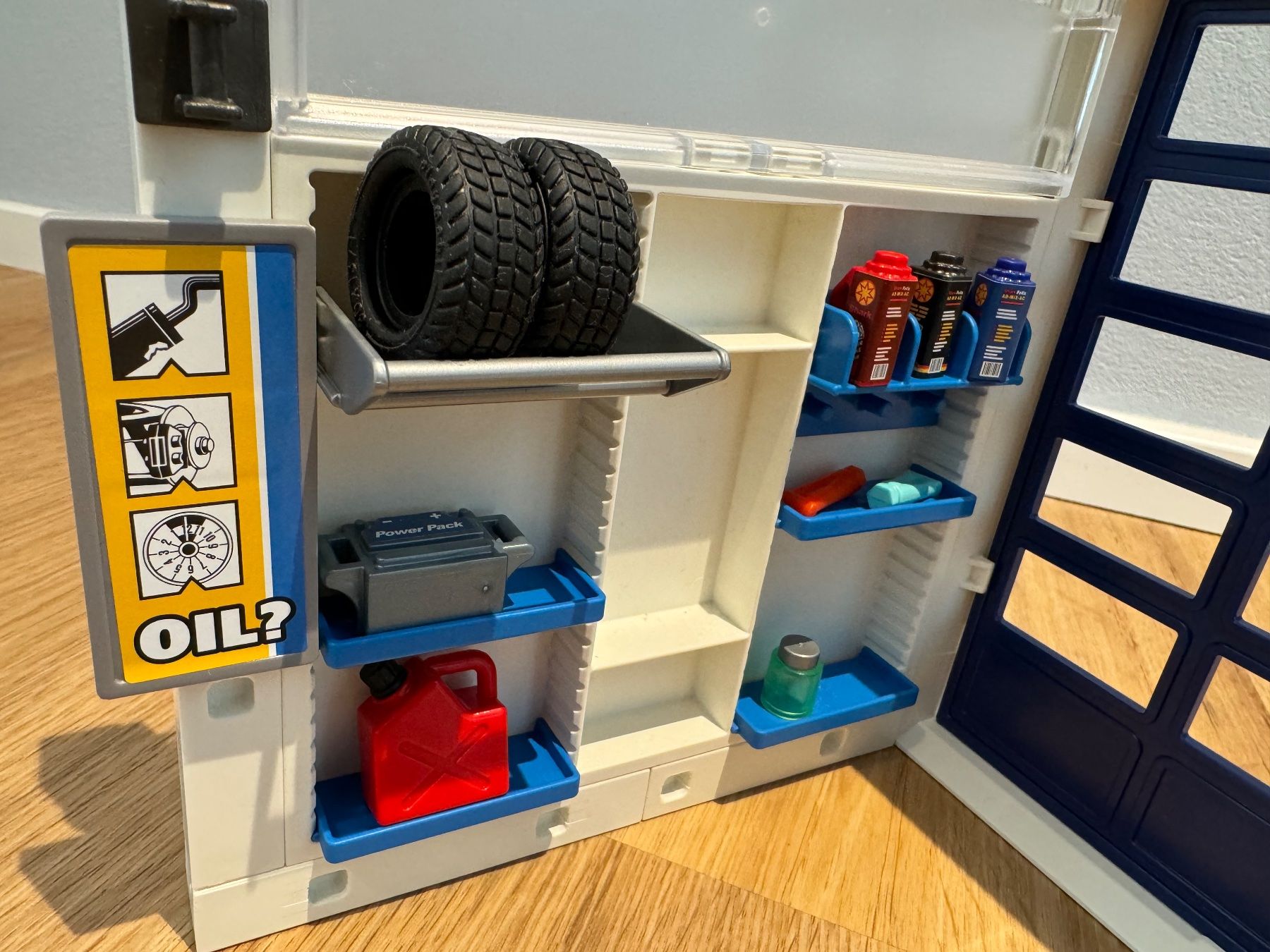 Playmobil Spielzeuge: Playmobil Garage – Gebraucht aus La Chaux-de-Fonds von  3