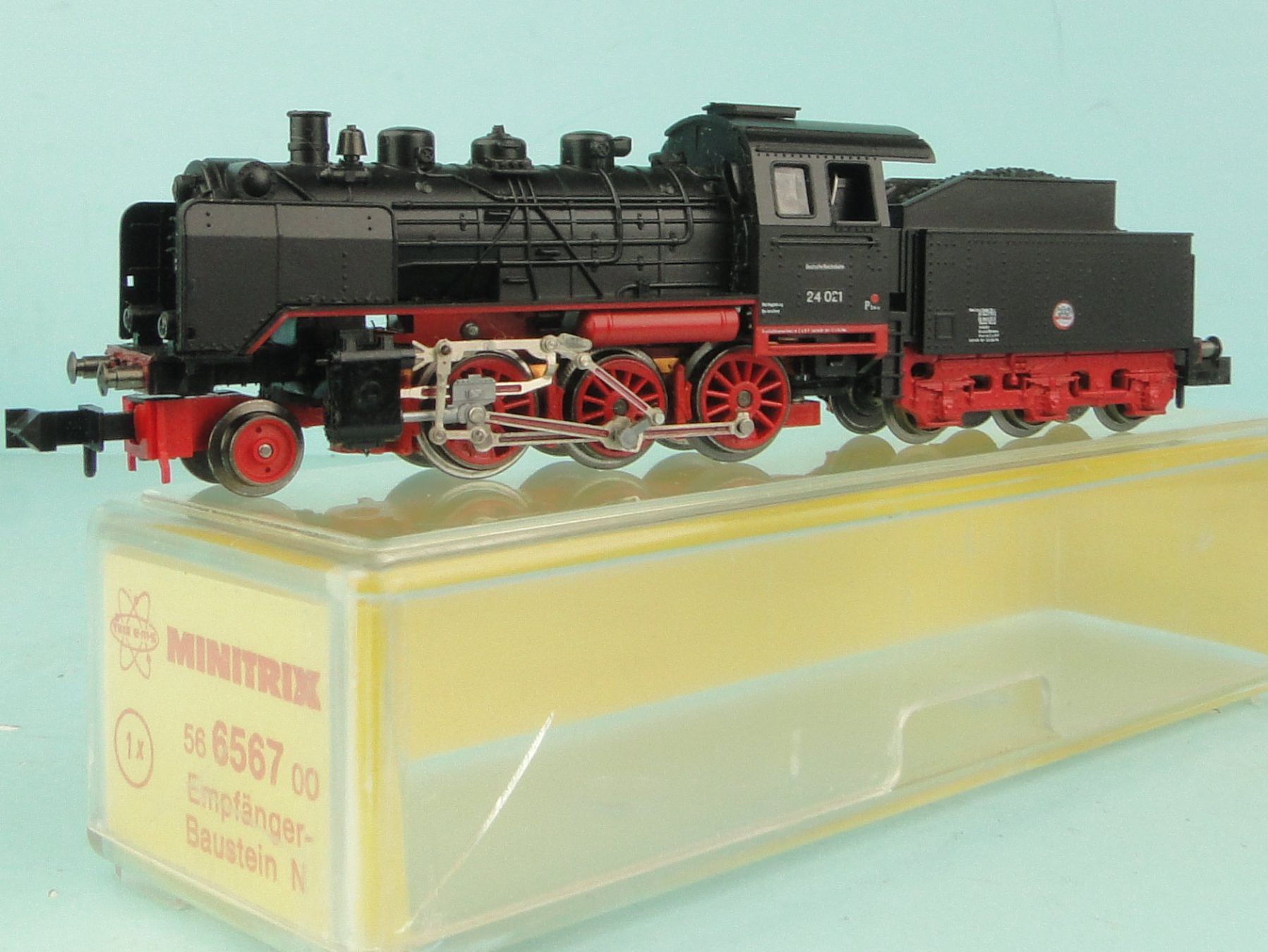 Trix Modelleisenbahnen: Minitrix Spur N BR 24 – Gebraucht aus Bülach von Albitrain