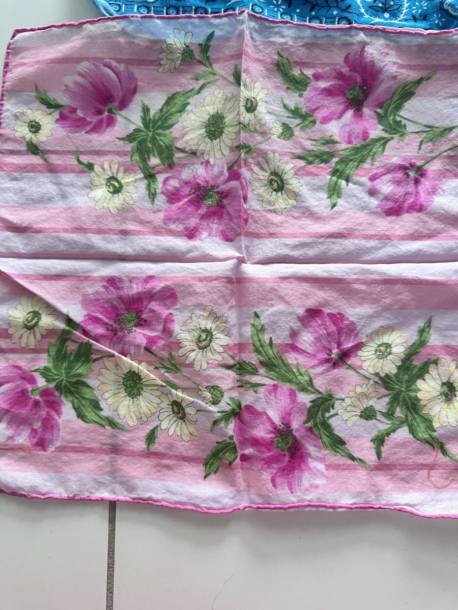 Migros Tutte le decorazioni: Verschiedene kleine Tücher – Usato da Winterthur venduto da nik_pr58 1