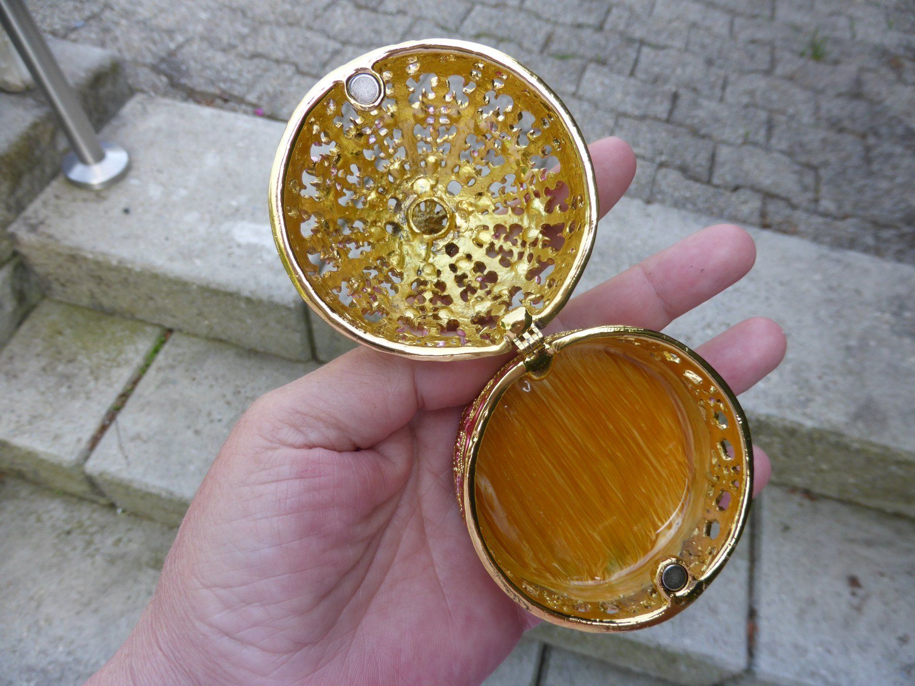 Autres soins & cosmétiques: KRONE SCHMUCKDOSE - PILLENDOSE EMAILLE MIT STRASS - NEU – Neuf avec emballage d'origine à Reinach AG par pussi100 4