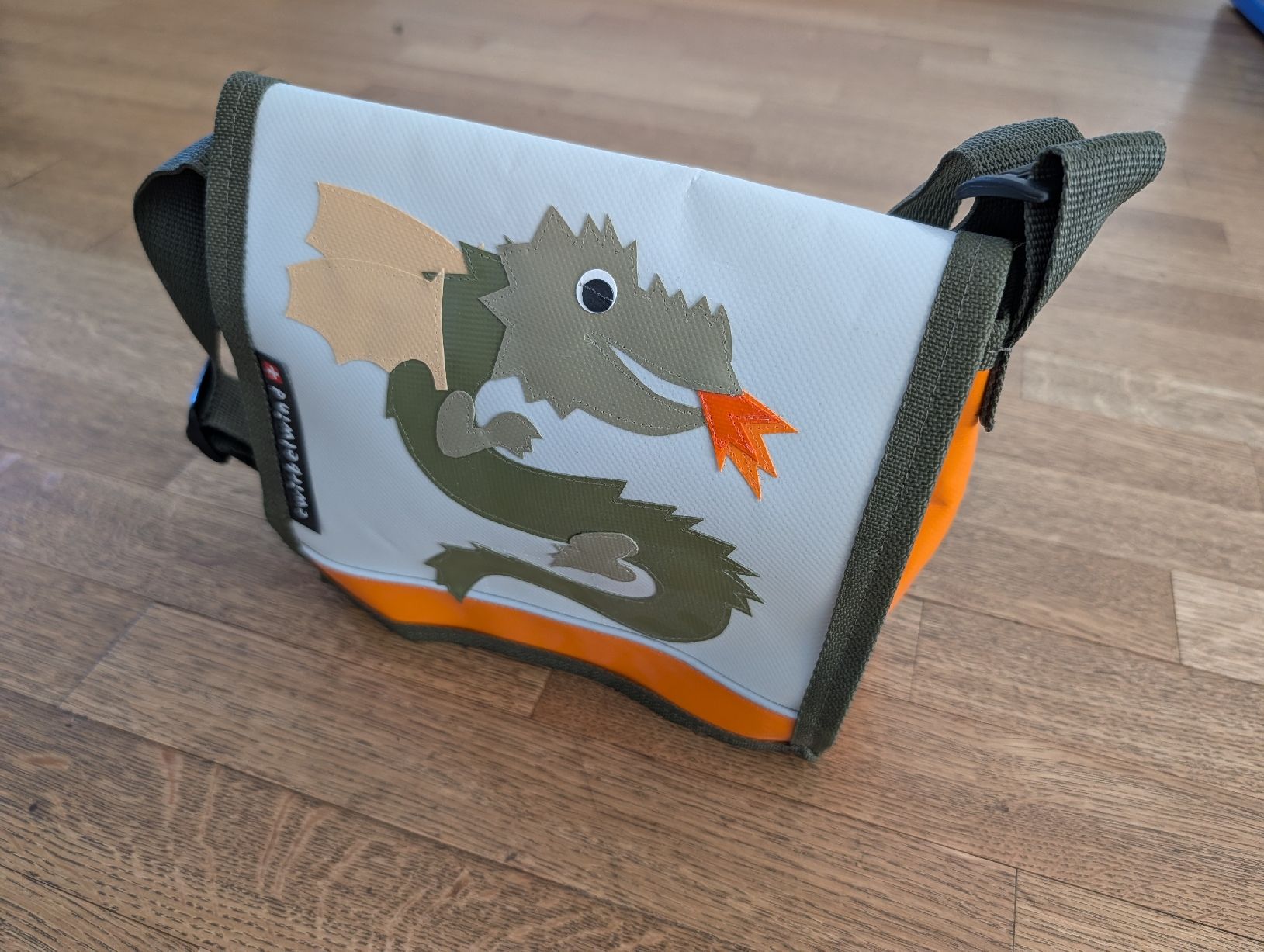 Borse & Zaini: Kindergartentasche Drache cwirbelwind (neuwertig) – Nuovo (secondo la descrizione) da Münsingen venduto da Mplaneteer 1