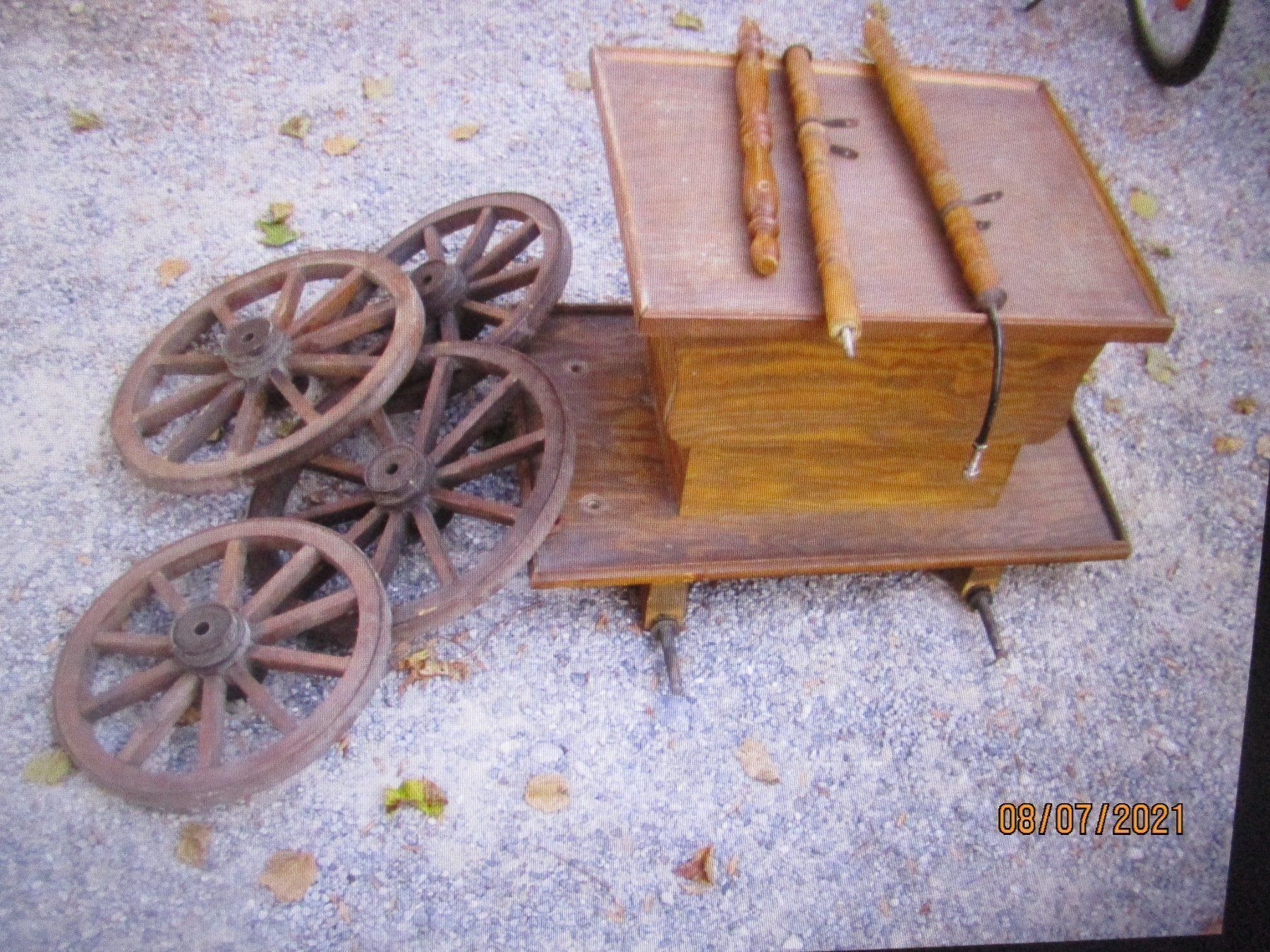 Musikinstrumente: DREHORGEL /WAGEN  UNTERGESTELL MIT RÄDER – Defekt aus Weissbad von Usw63