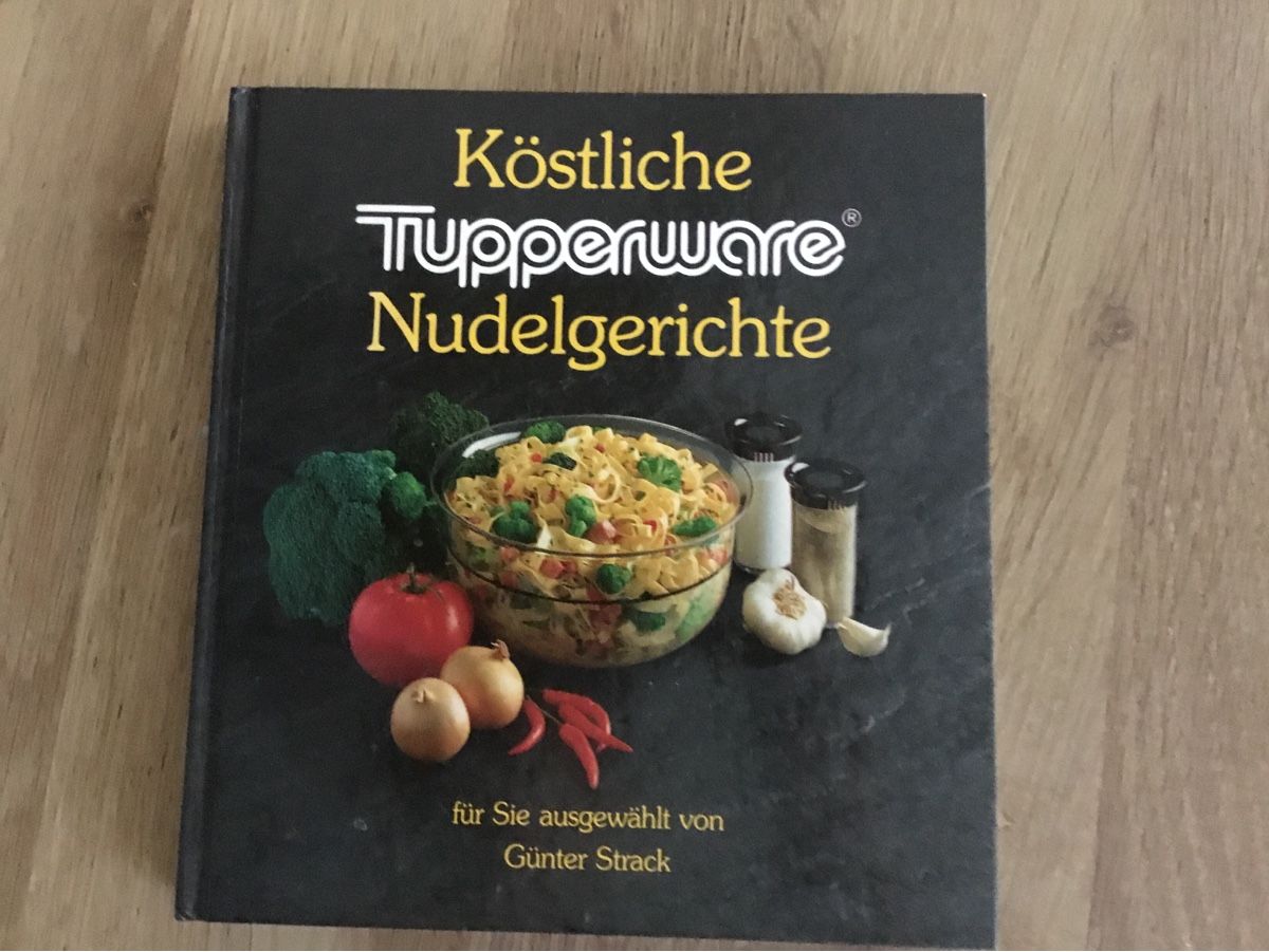 Bücher: Tupperware Nudelgerichte – Gebraucht aus Triesen von Trisuna