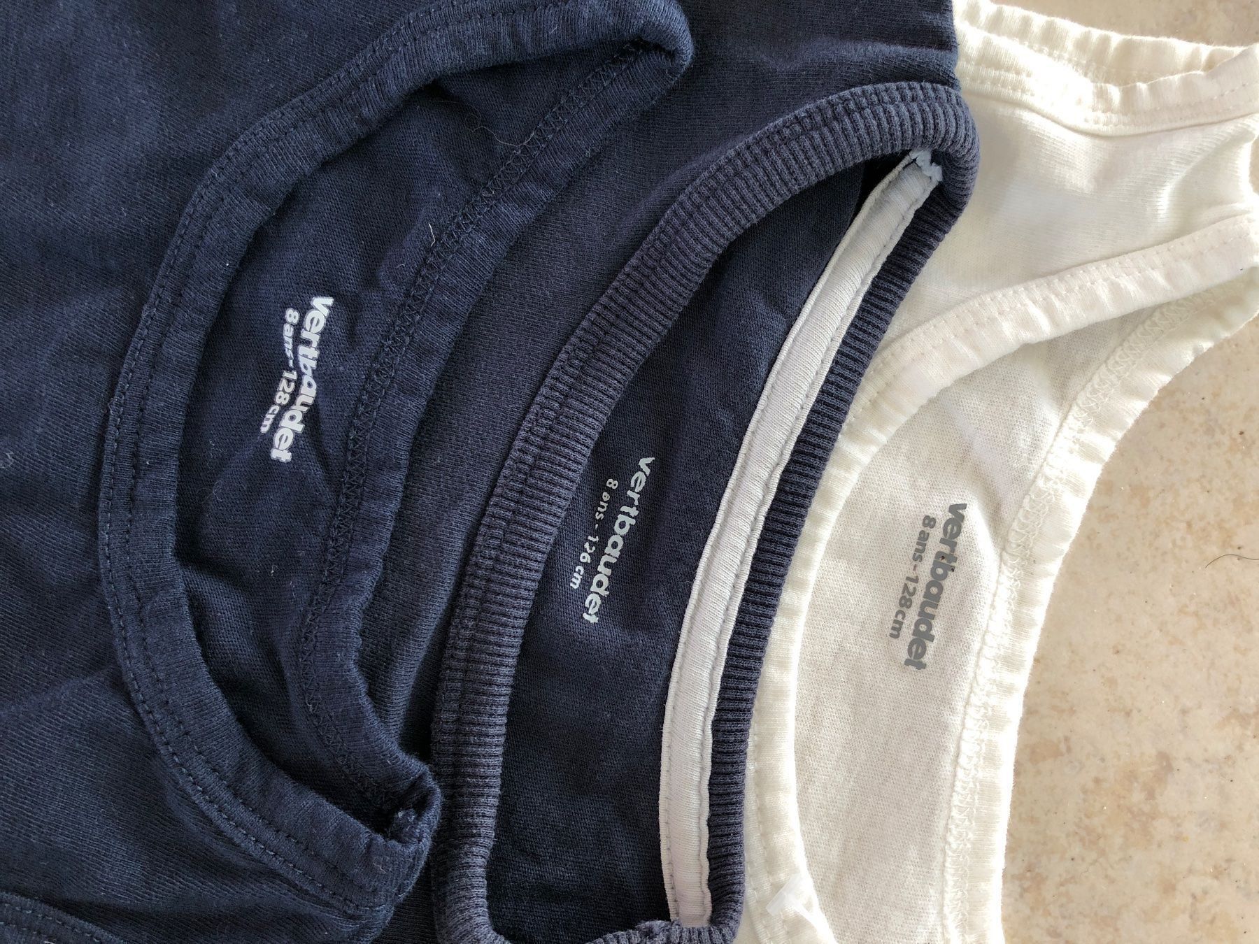 Camicie, T-shirt & Polo: 3 Vertbaudet T-Shirts/Top Gr.116 – Usato da Obergerlafingen venduto da cabo4 1
