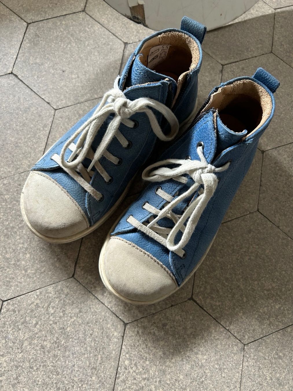 Scarpe per ragazzi: Waldviertler Kinder Schuhe – Usato da Zürich venduto da f_m_fqv6