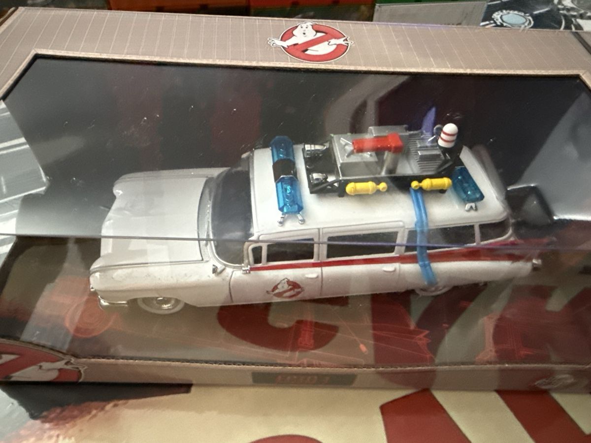 Jada Toys Modellini d'auto: Ghostbusters Ecto-1 Auto Neu in OVP, – Nuovo e nell'imballaggio originale da Basel venduto da Zomeg 3
