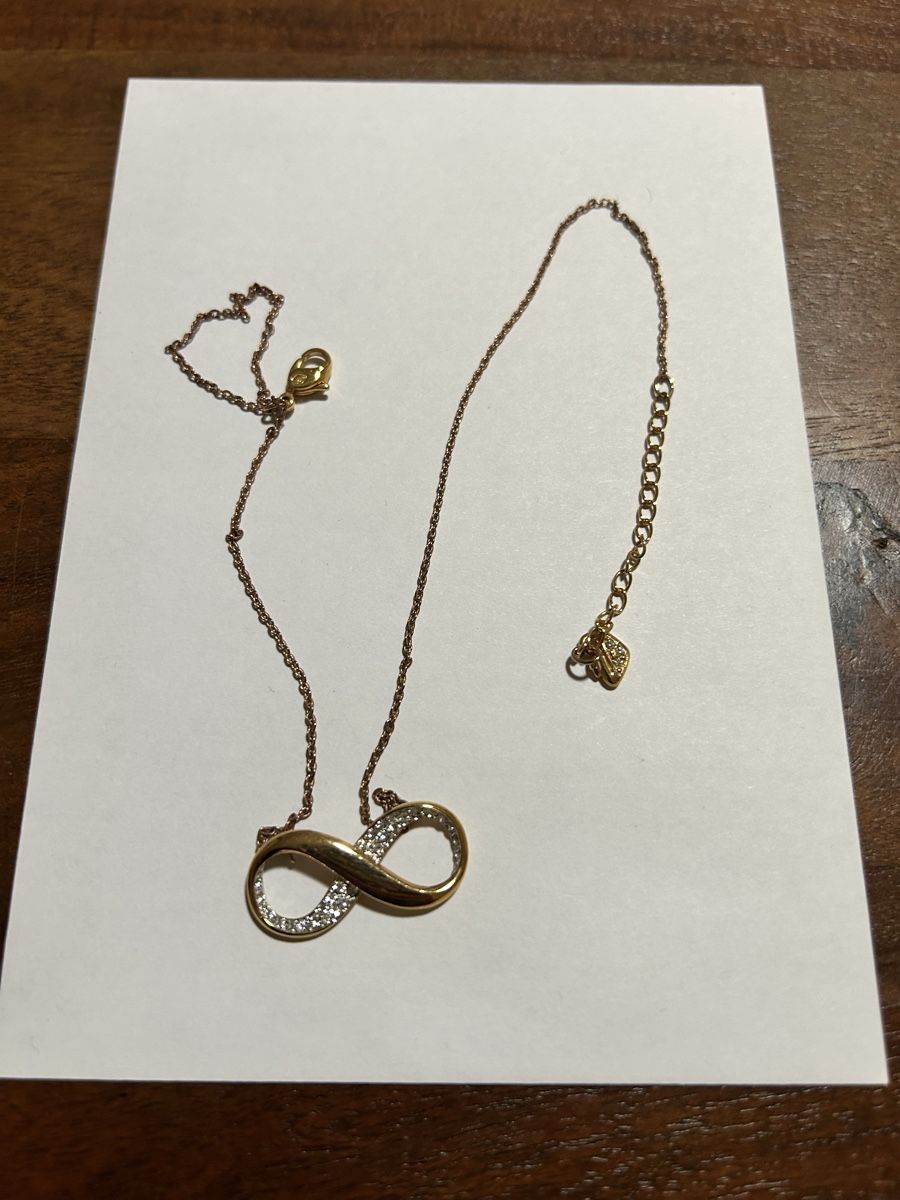Swarovski Catenine: Swarovski Infinity Necklace  – Nuovo (secondo la descrizione) da Zürich venduto da mangel 1