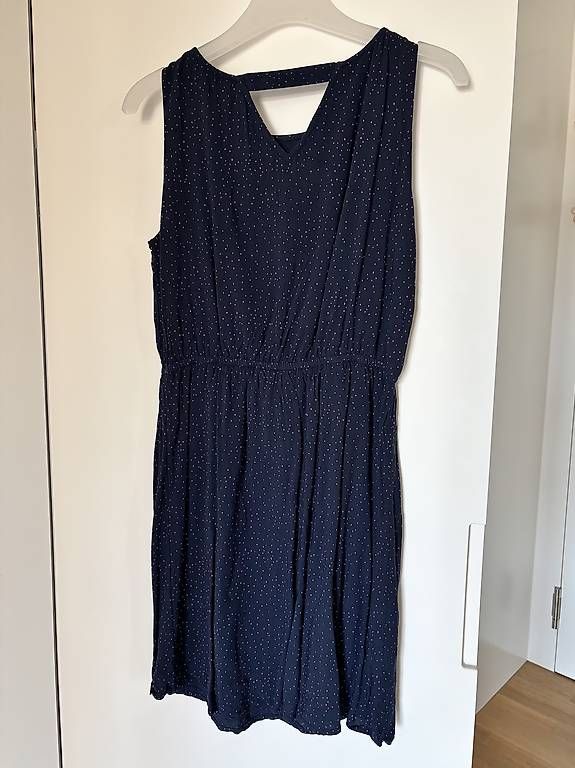 Vestiti: Kleid, dunkelblau mit rosa Punkten, Gr. 38 – Usato da Horgen venduto da sab_kp8l 1