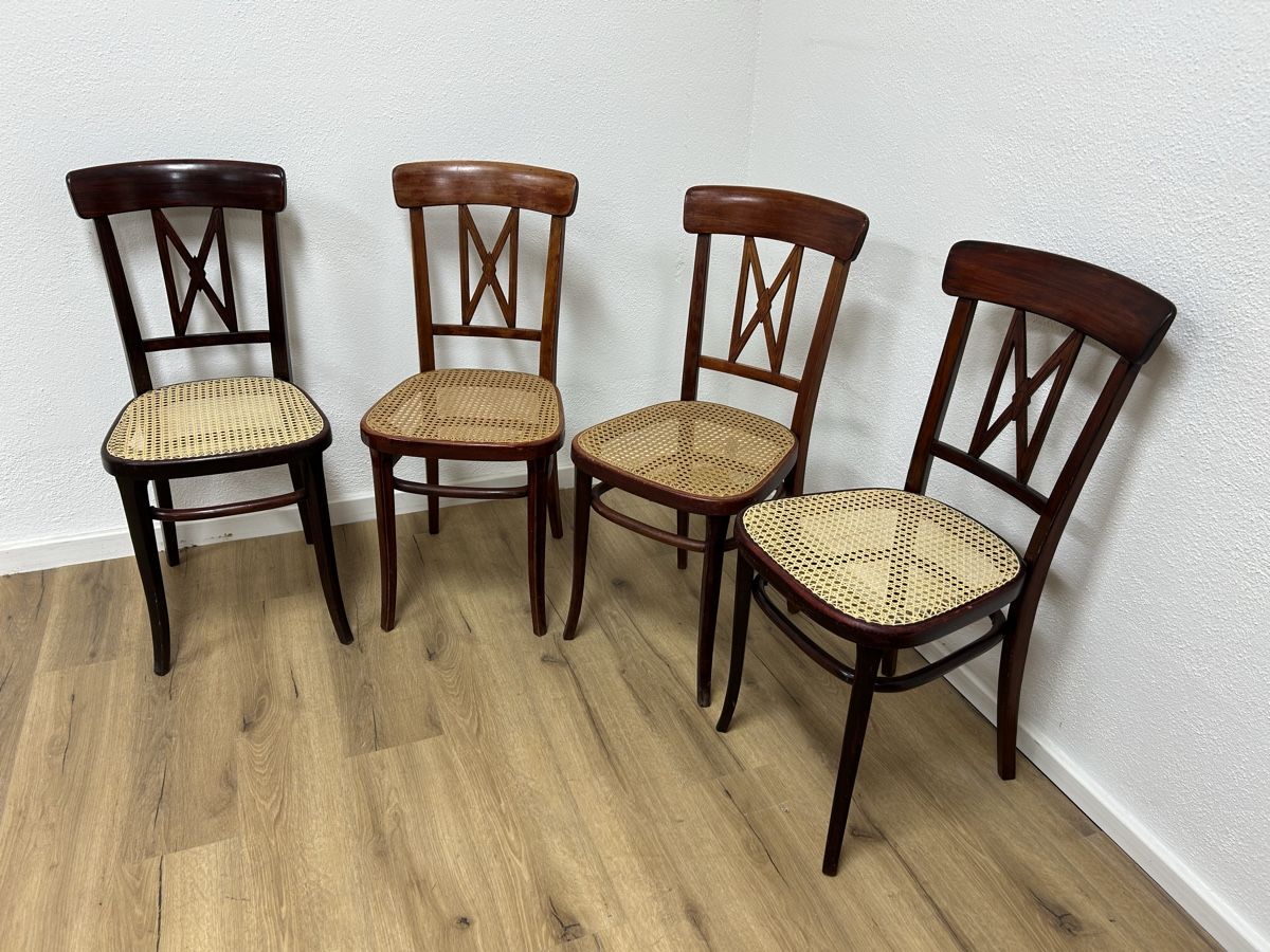 Thonet Sedie: 4er Set Thonet Bistrostühle – Usato da Basel venduto da MoebelSackmann 1