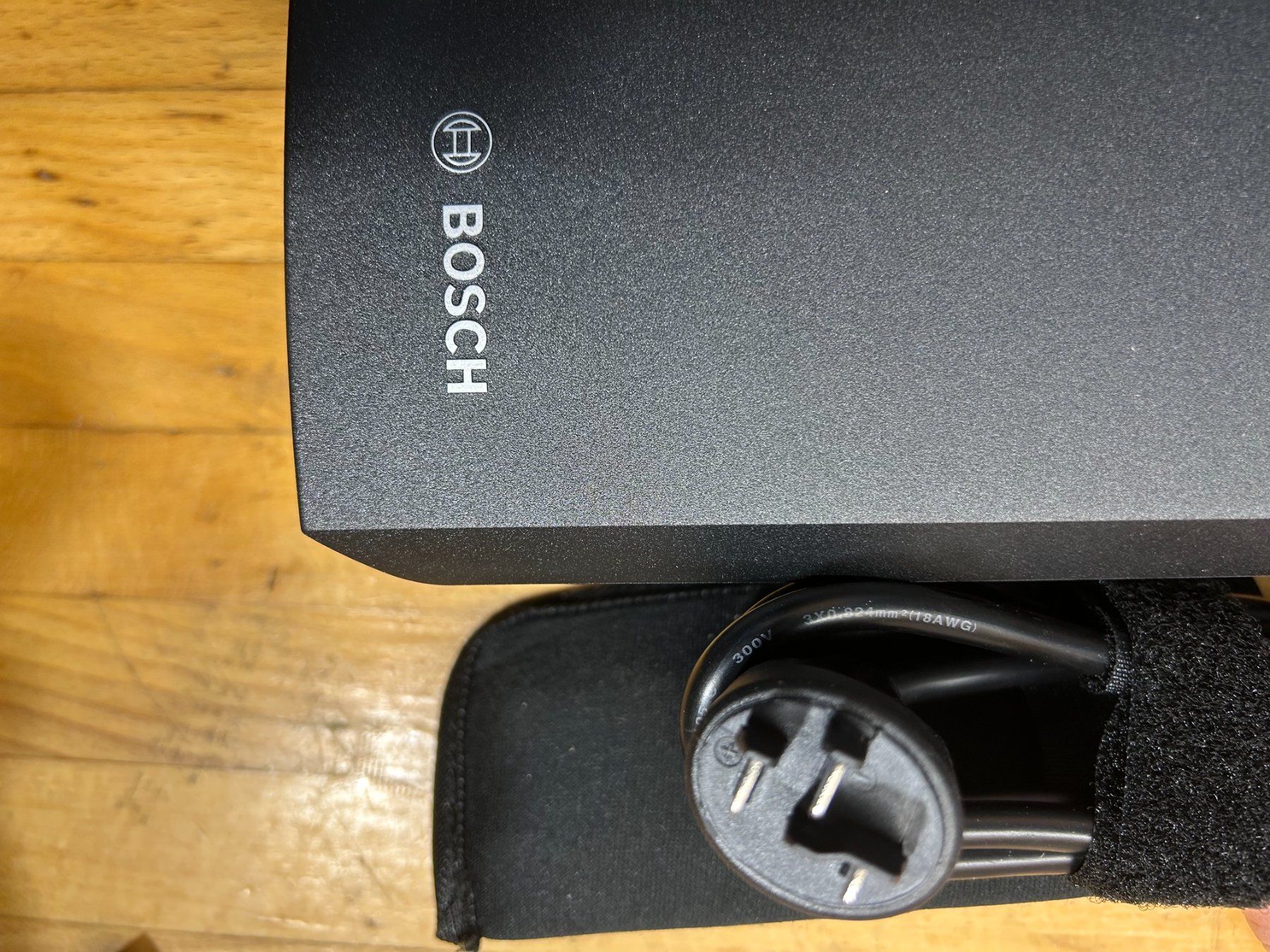 Bosch Chargeurs: Bosch Ladegerät 4A | Active/Performance – Neuf avec emballage d'origine à Niederhelfenschwil par kwu_x58q 2