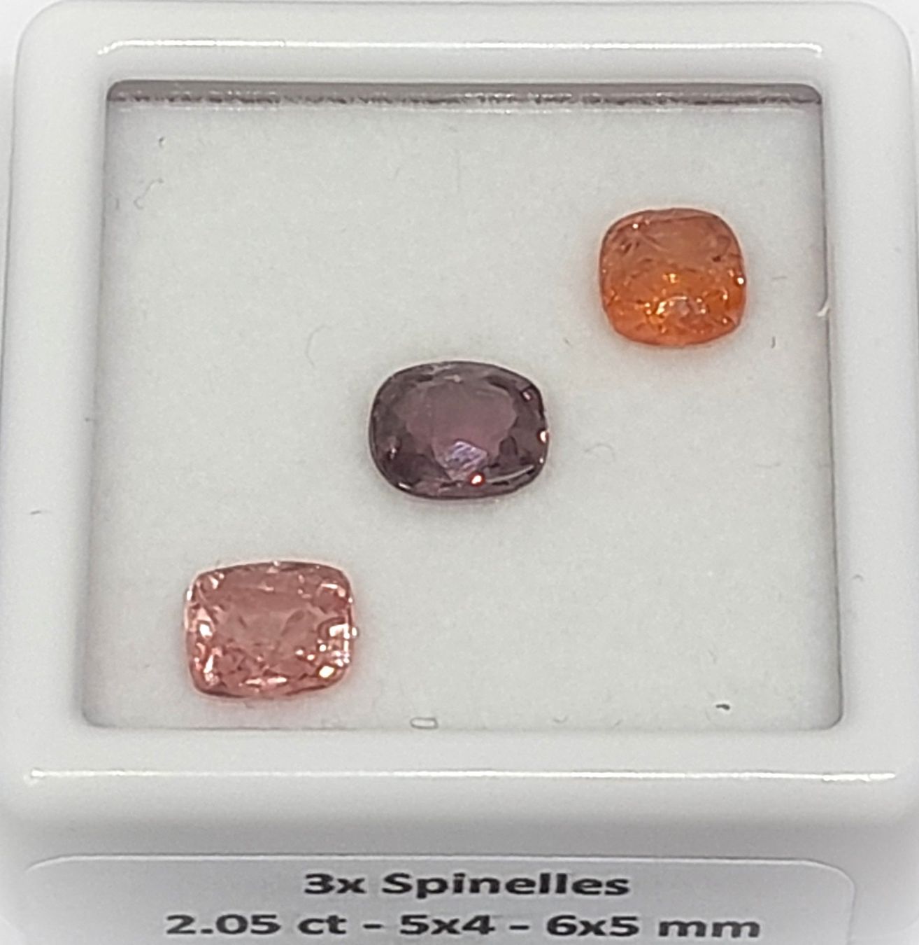 Pietre preziose: 3x beaux spinelles 2.07 ct - Valeur 400.- Fr – Nuovo (secondo la descrizione) da Grimisuat venduto da Valgem 4