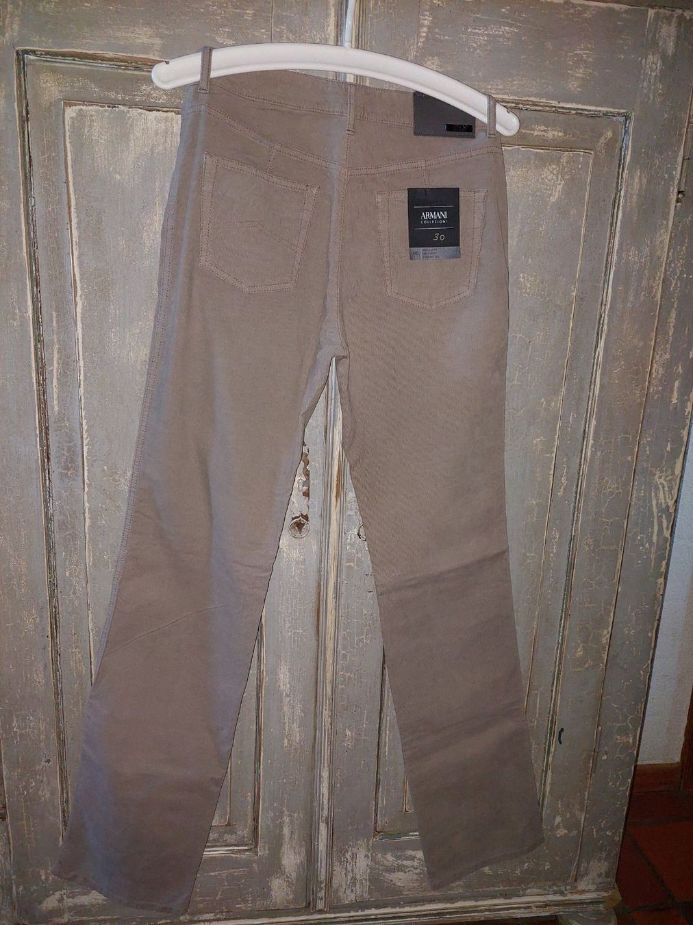 Armani Jeans: Armani . J70 regular high straight Feincord beige 30 – Neu und originalverpackt aus Besenbüren von teluride89 1