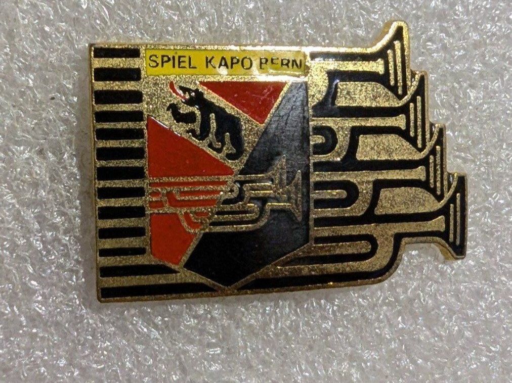 Placchette & Badge: Ansteckpin 208: Kapo Bern Musik – Usato da Oppligen venduto da Pin-Fall-Shop