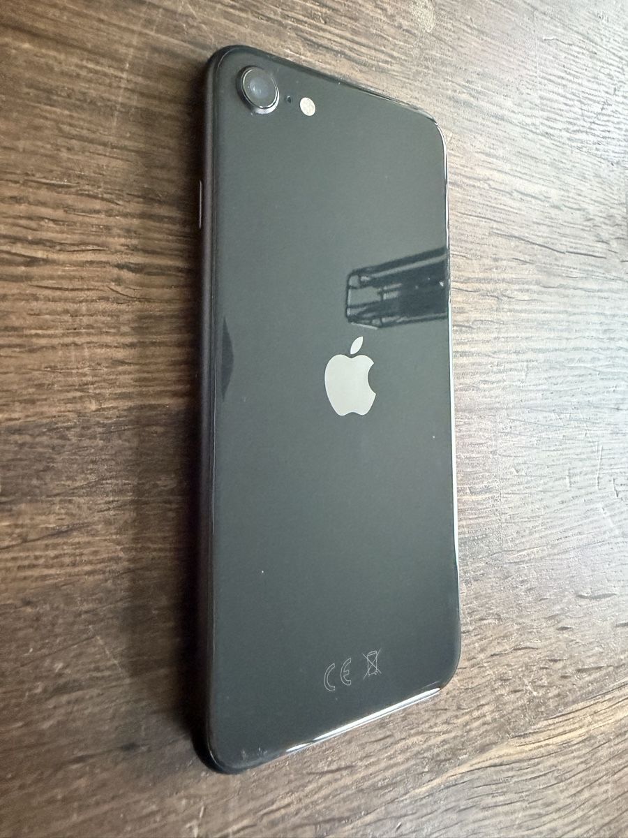 Apple Handys / Smartphones: Iphone SE 2 256GB 100% Akku – Gebraucht aus Küssnacht am Rigi von ric_27vw 1