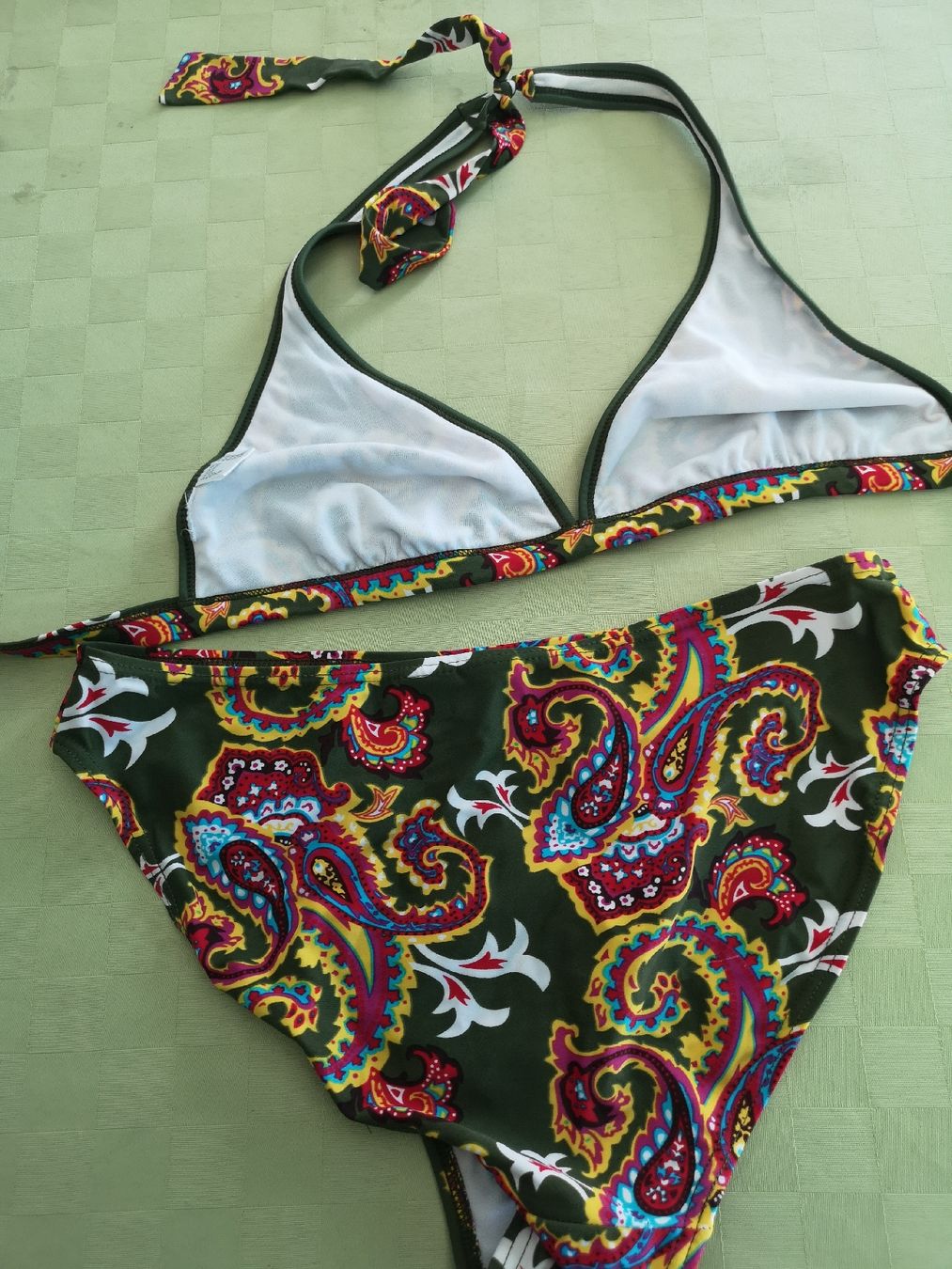 Badekleider & Bikinis: Maillot de bain à notif – Gebraucht aus Nyon von bicounette66 1