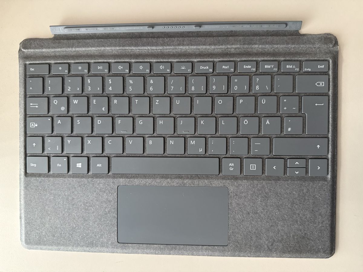 Microsoft Claviers: Microsoft Type Cover Tastatur Grau – Défectueux à Laufen par Dodoste