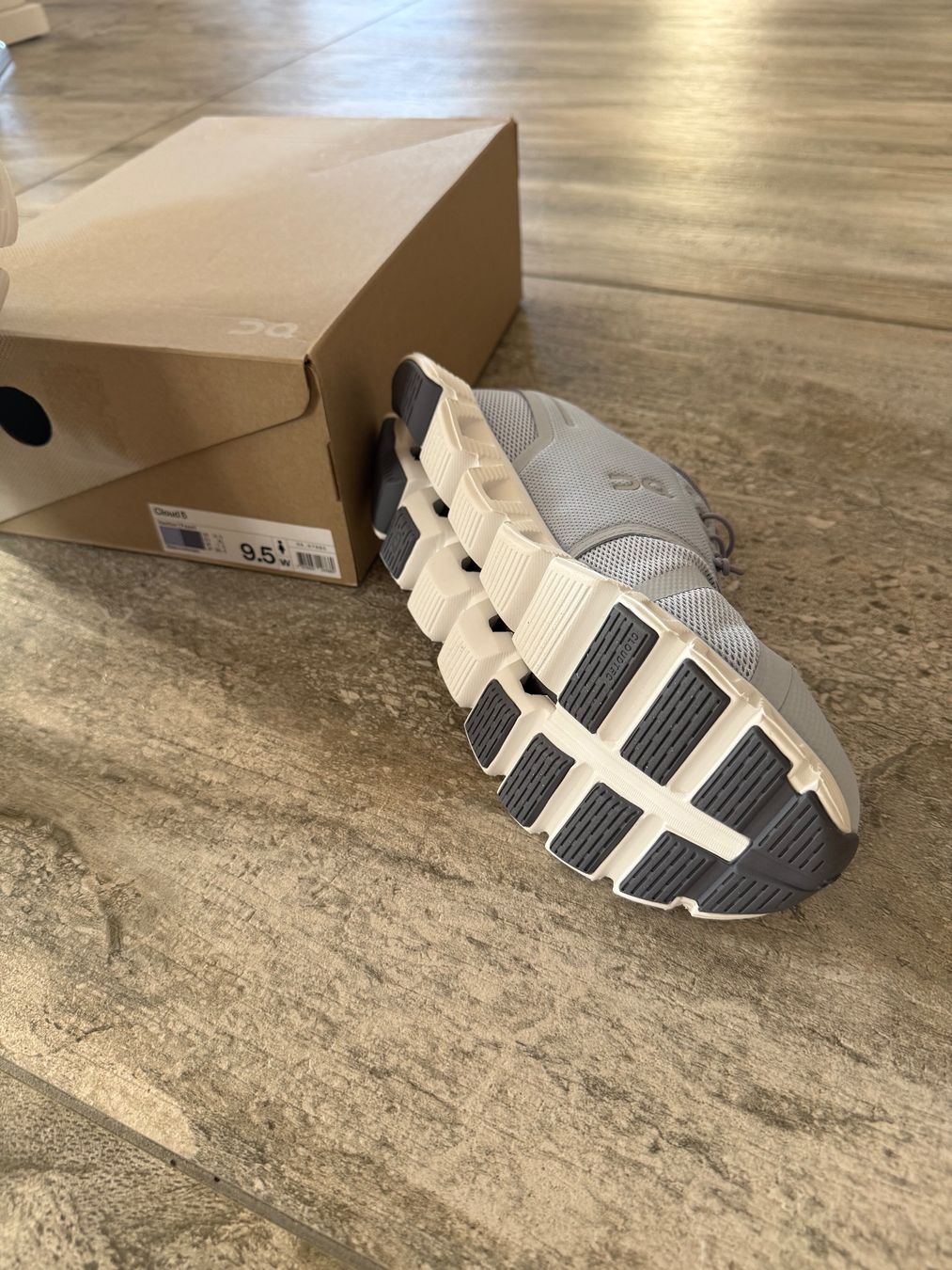 On Scarpe da donna: On Cloud Heather/Fossil Gr.41 neu – Nuovo e nell'imballaggio originale da Sursee venduto da Kaloo01 1