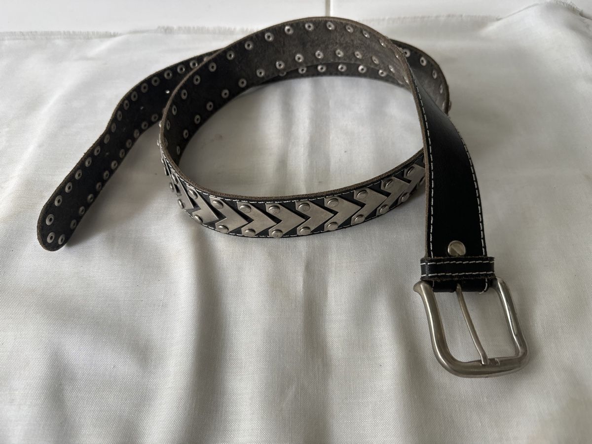 Cinture: Schwarzer Nietengürtel, cooles Design - ein Must-have! – Usato da Zürich venduto da Chaeffeler 2