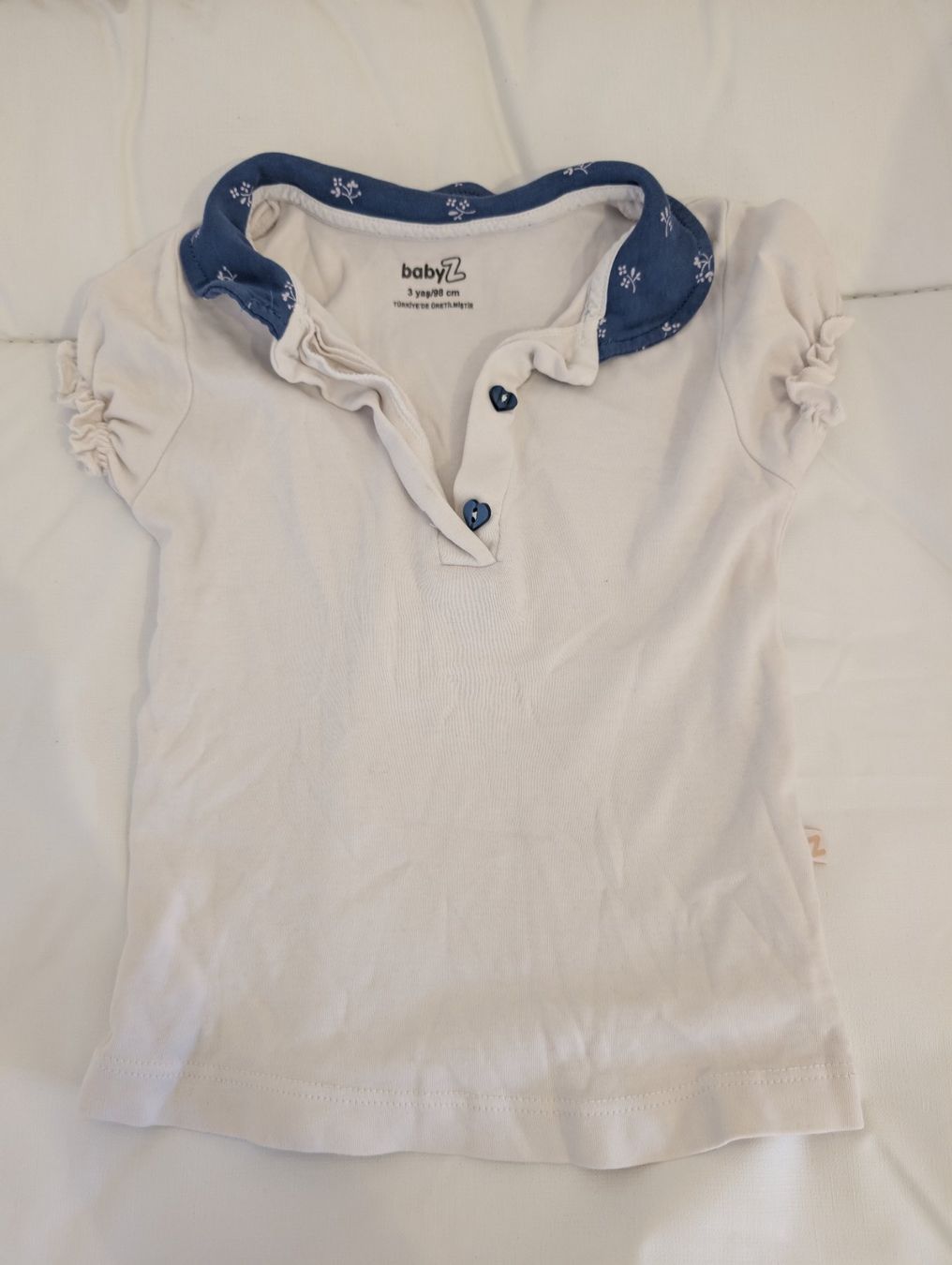 Blusen, T-Shirts & Tops: 2 Mädchen T-Shirt – Gebraucht aus Buchs ZH von indli10