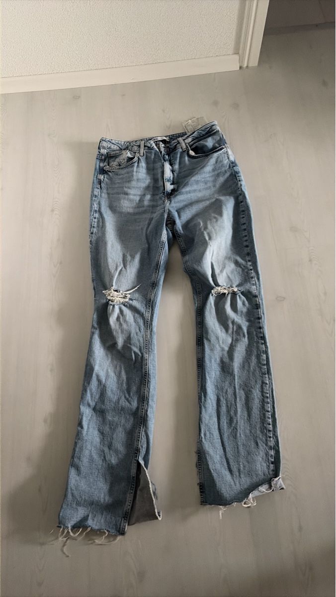 Zara Jeans: Coole Used-Look Jeans  Sommer – Usato da Wohlen AG venduto da fle_wj97