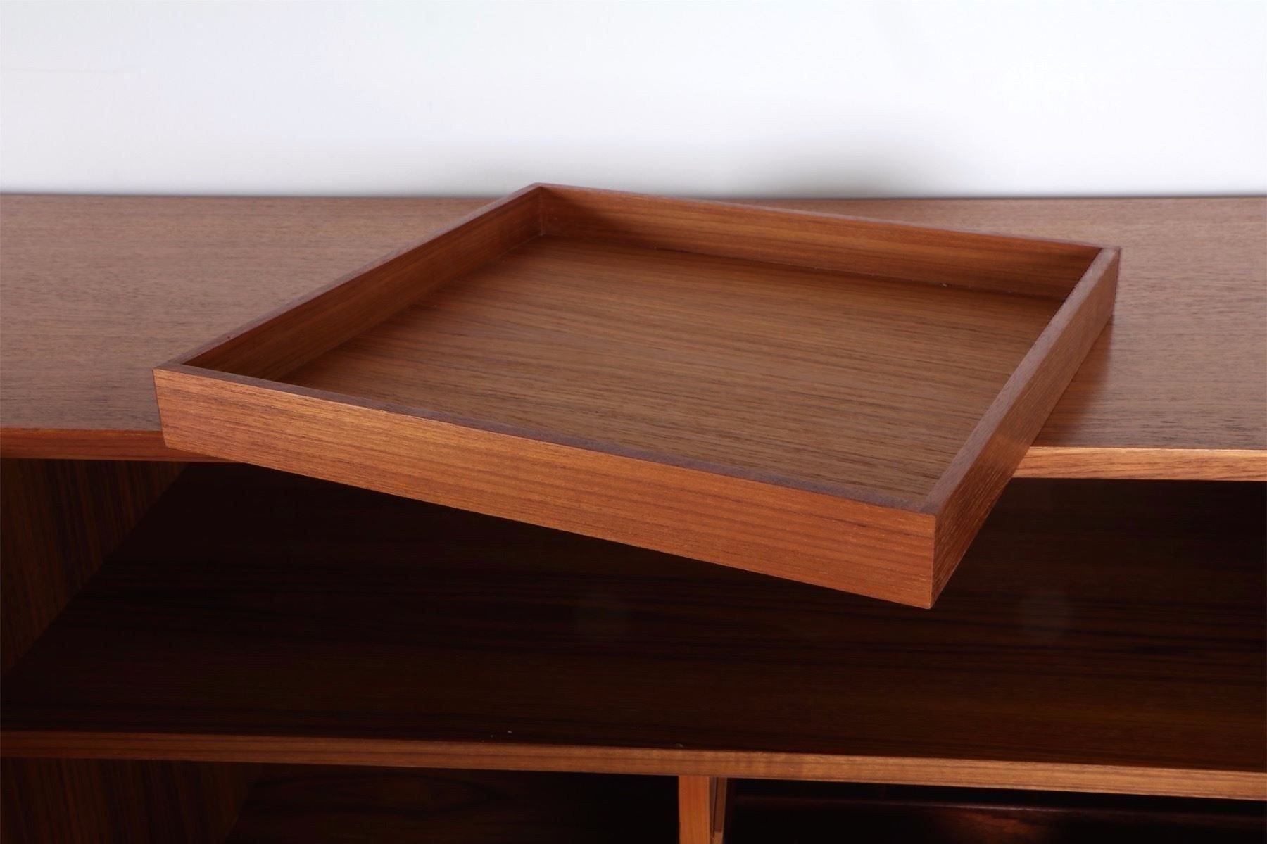 Cassettiere: IB Kofod-Larsen Teak Highboard – Usato da Basel venduto da MidMod20C 4