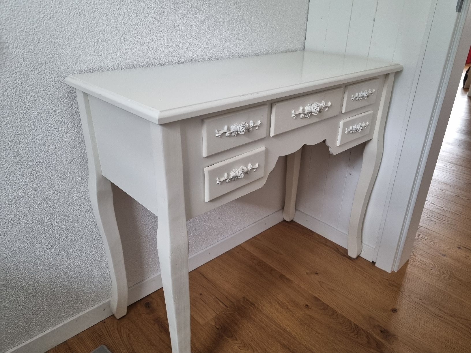 Tavoli: Herziges Tischchen weiss 6 Schubladen 90cm – Usato da Stans venduto da laslabambala