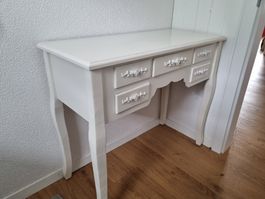 Tisch weiss 6 Schubladen mit Blumenapplikationen 90cm