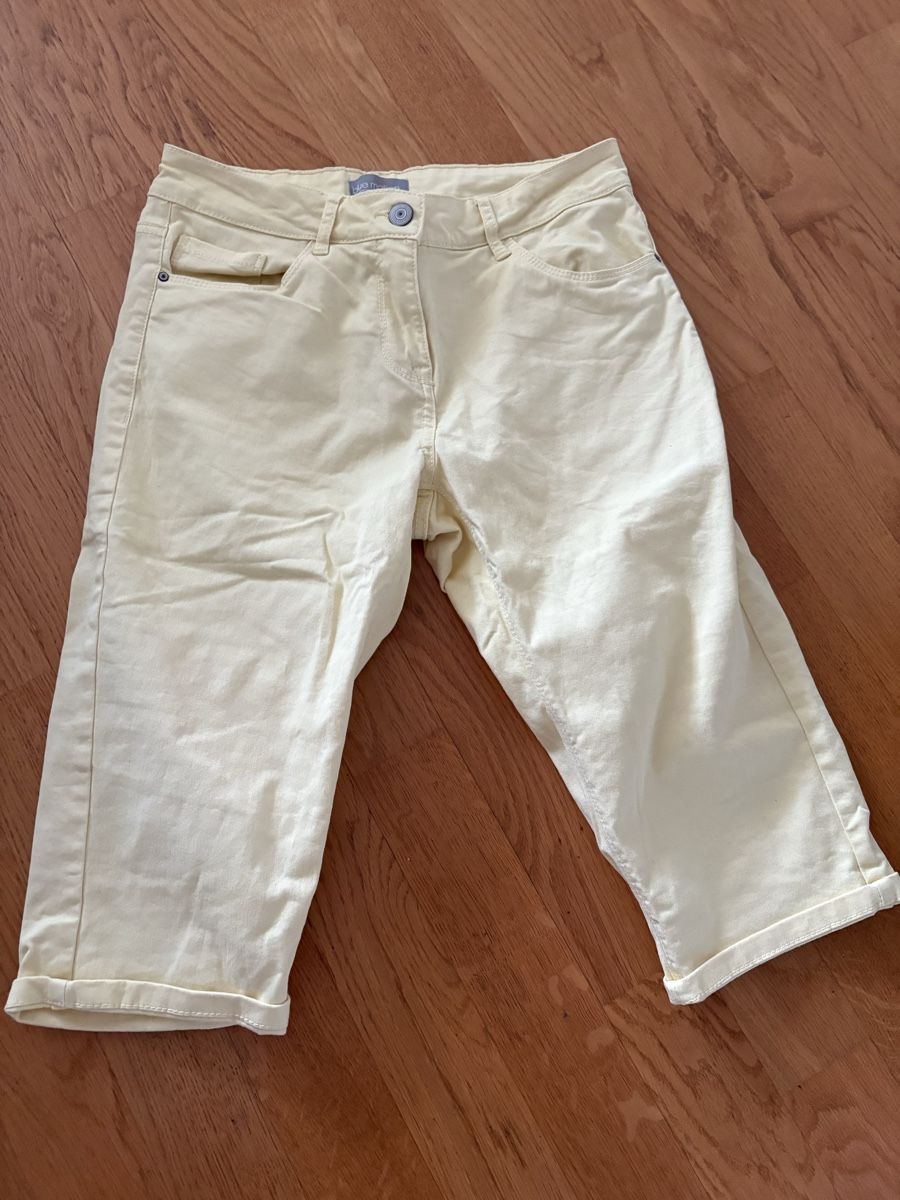Pantaloni: Damen Shorts Hosen Grösse 36 – Usato da Beromünster venduto da msklef 4